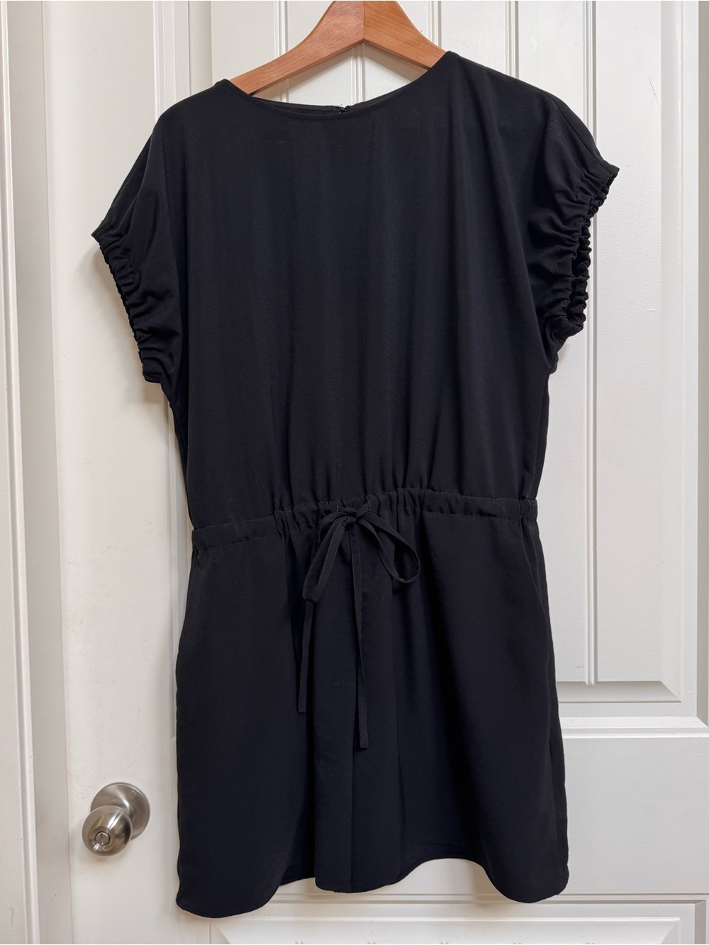 Uniqlo Black Short Sleeve Romper with Pockets. Size L